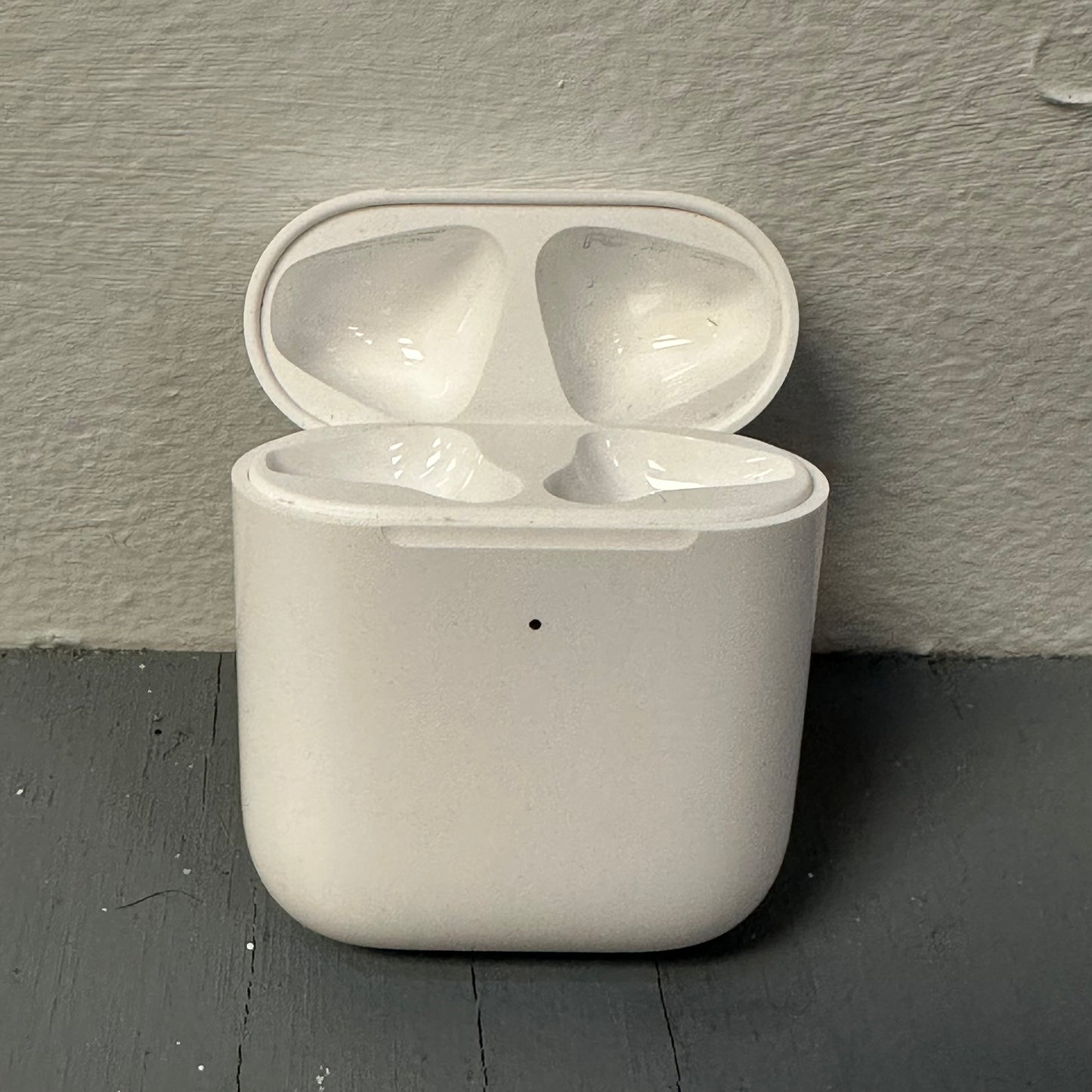 Apple Airpods Original Wireless Charging Case Only A1938